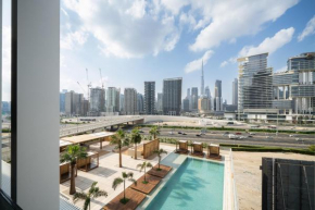 Upside Living Studio with view of Burj Khalifa